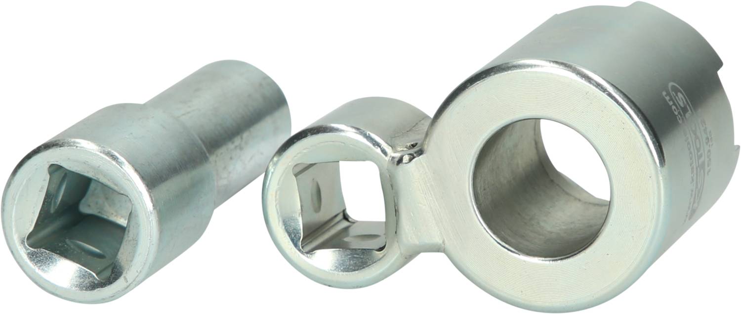 Metallische Radmutter-Aufsätze in verschiedenen Größen, die für das Anziehen oder Lösen von Radmuttern bei Fahrzeugen verwendet werden.