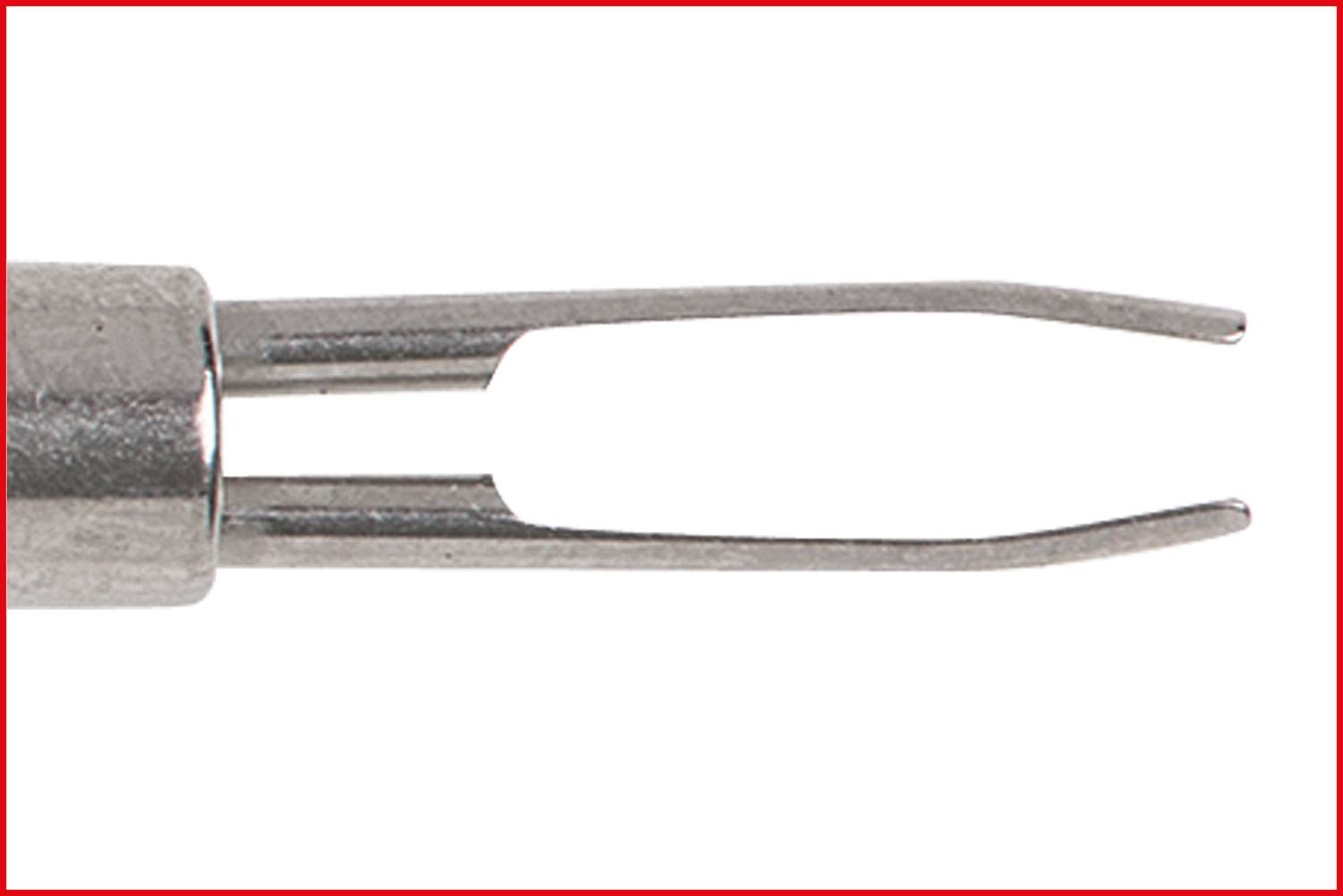 Ein Metallwerkzeug mit einer doppelten, schmalen Spitze, möglicherweise für präzise Arbeiten oder als Greifwerkzeug verwendet.