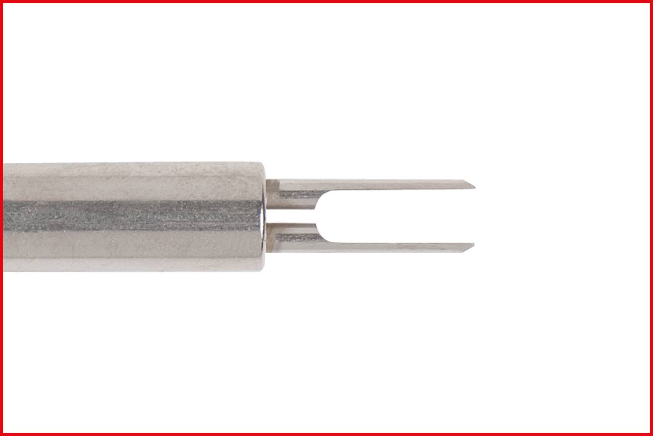 Metallstab mit zwei parallelen Zinken, möglicherweise ein Werkzeug oder Instrument.