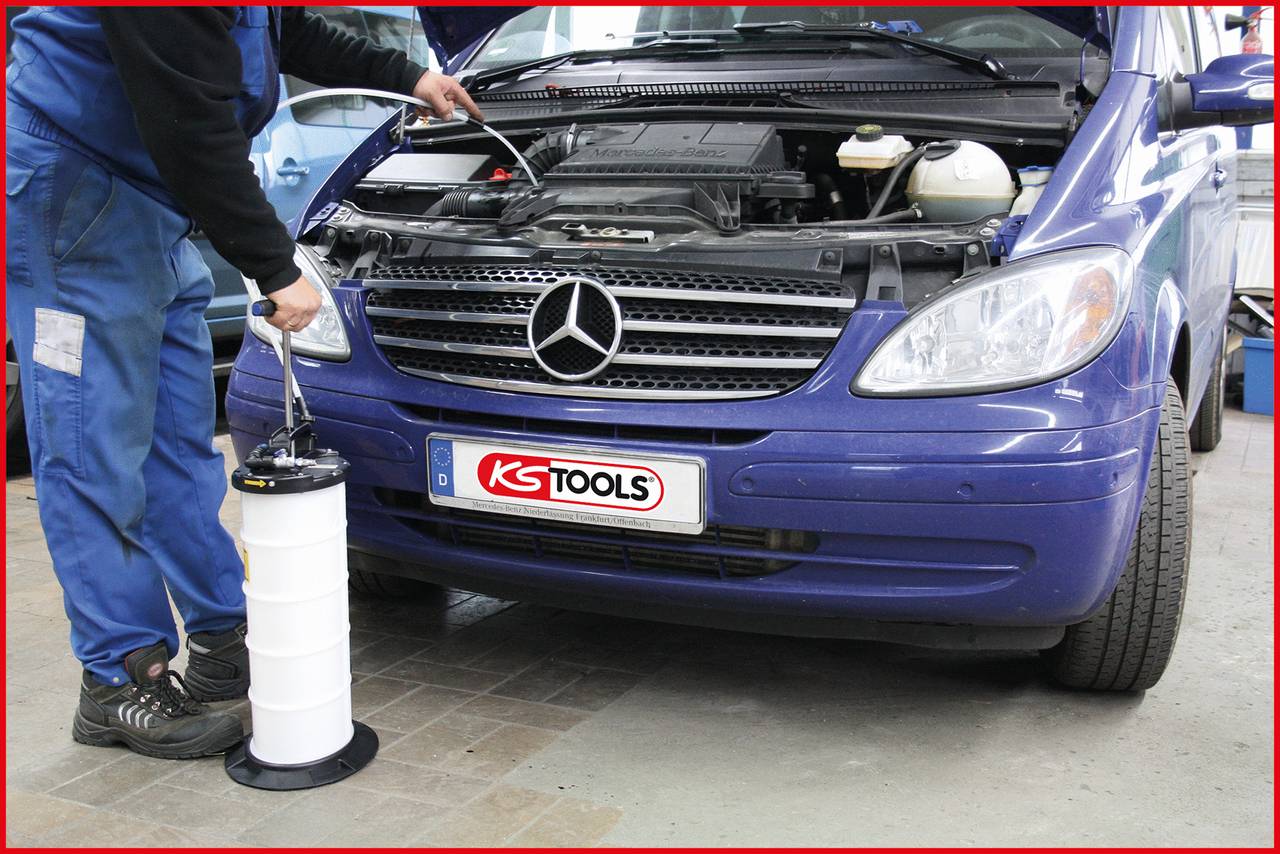 KS Tools 160.0790 Vakuum-Absaugpumpe 9,5 Liter inklusive 4 Sonden