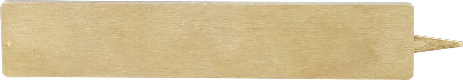 Rechteckiger Messing-Anspitzer mit einer Klinge an der rechten Seite.