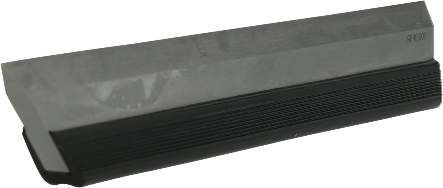 Ein abgewinkeltes Metall- oder Kunststoffteil mit schwarzem Akzent in der Mitte, möglicherweise ein Ersatzteil oder Werkzeugaufsatz.