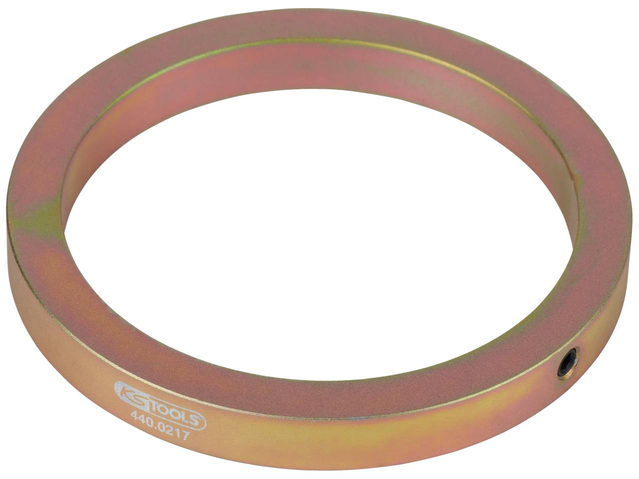 Metallischer Ring mit glatter Oberfläche und einem kleinen Loch an der Seite, Herstellerlogo und Seriennummer sichtbar.