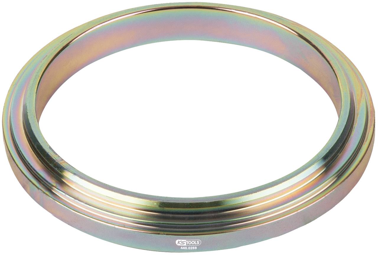 Metallring mit glatter Oberfläche und schimmernder Beschichtung. Eignet sich für mechanische Anwendungen oder als Dichtungsring.