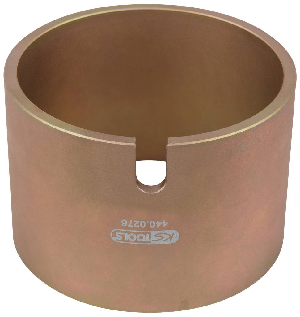 Ein zylindrischer Metalladapter mit einer kerbförmigen Öffnung und der Aufschrift 'KS Tools 440.0276'.用于安装或 mechanische Arbeiten.