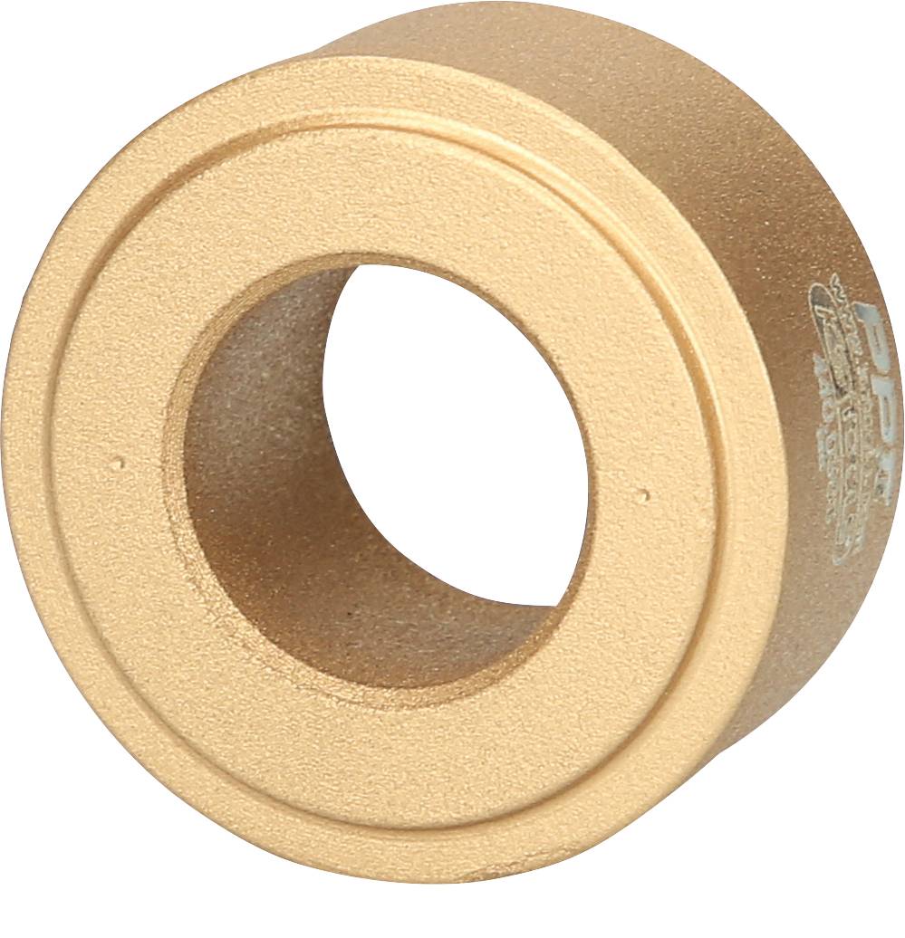 Zylindrische, goldfarbene Metallbuchse mit zentralem Loch, seitlich liegend.