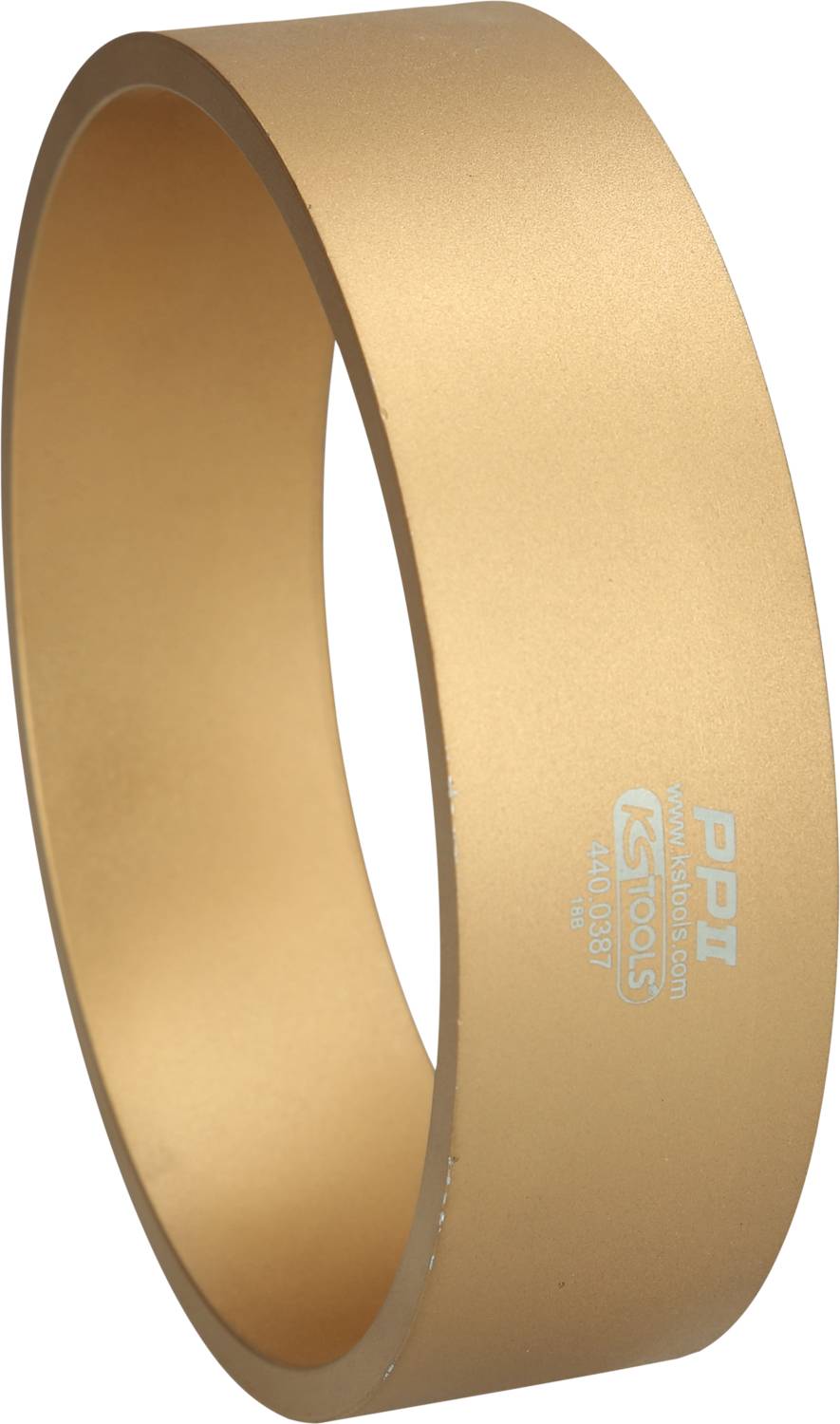 Goldring mit eingraviertem Text 'PGD', Marke und Seriennummer.