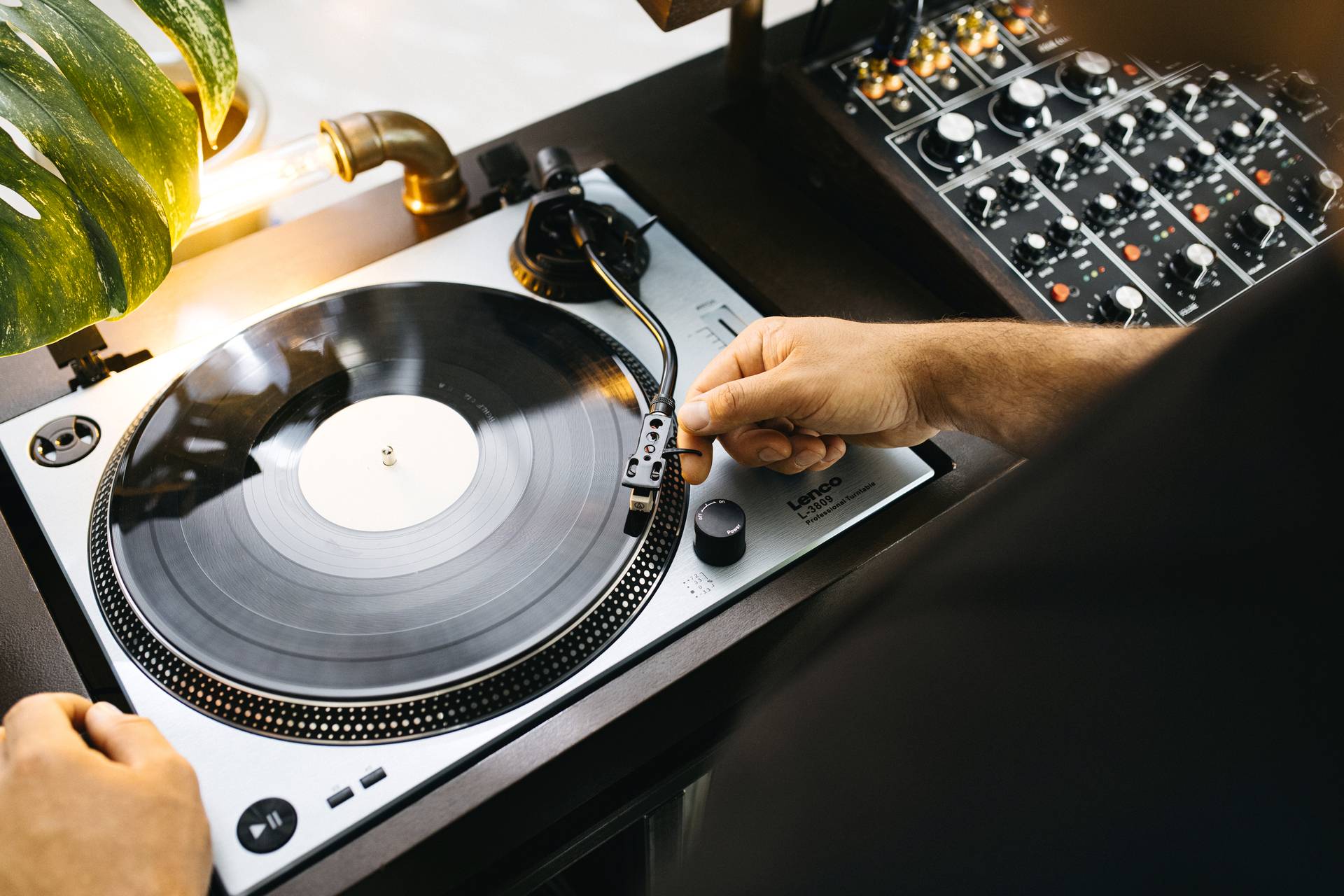 Lenco USB-Plattenspieler Direktantrieb Silber, Schwarz