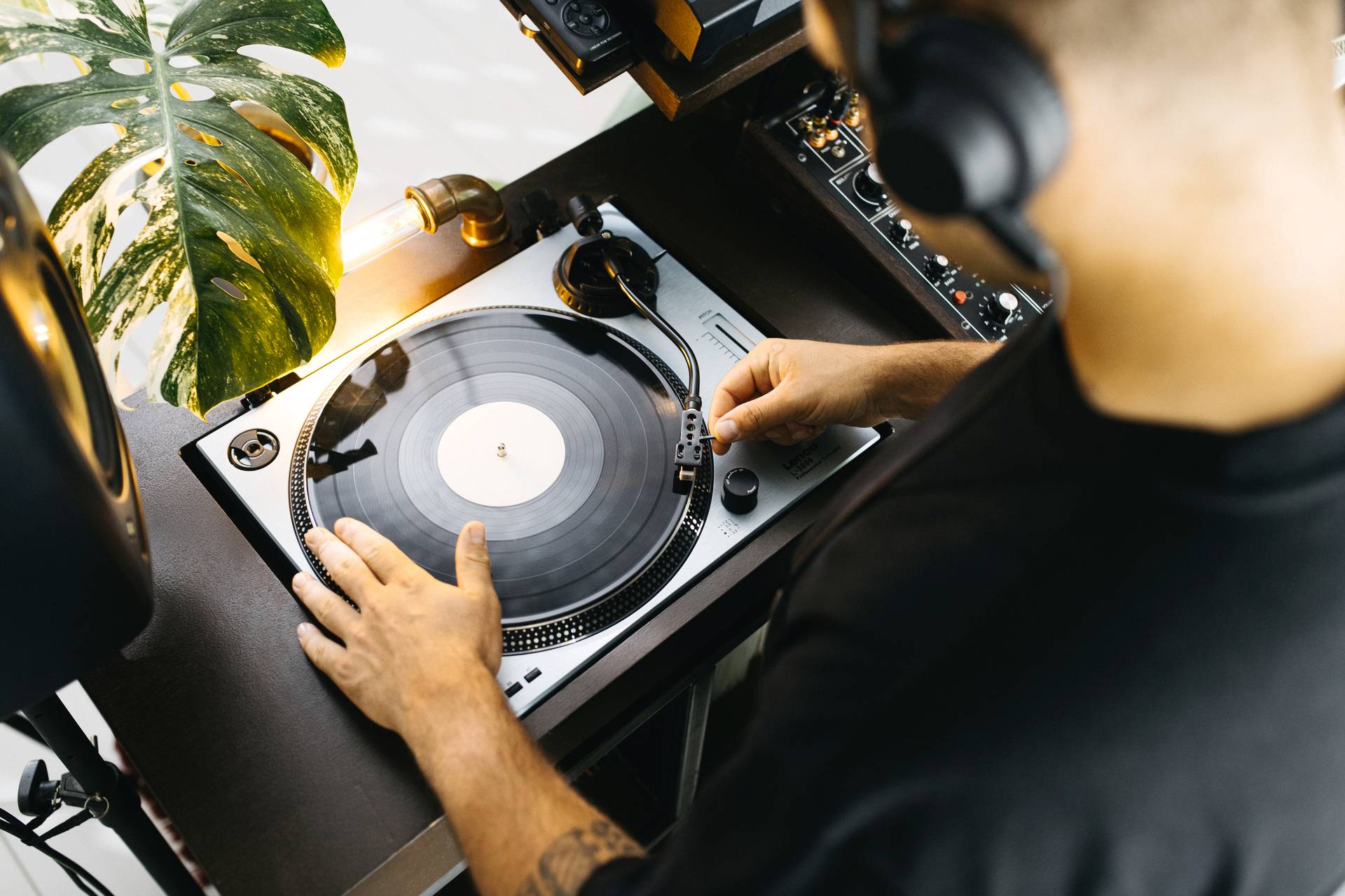 Lenco USB-Plattenspieler Direktantrieb Silber, Schwarz