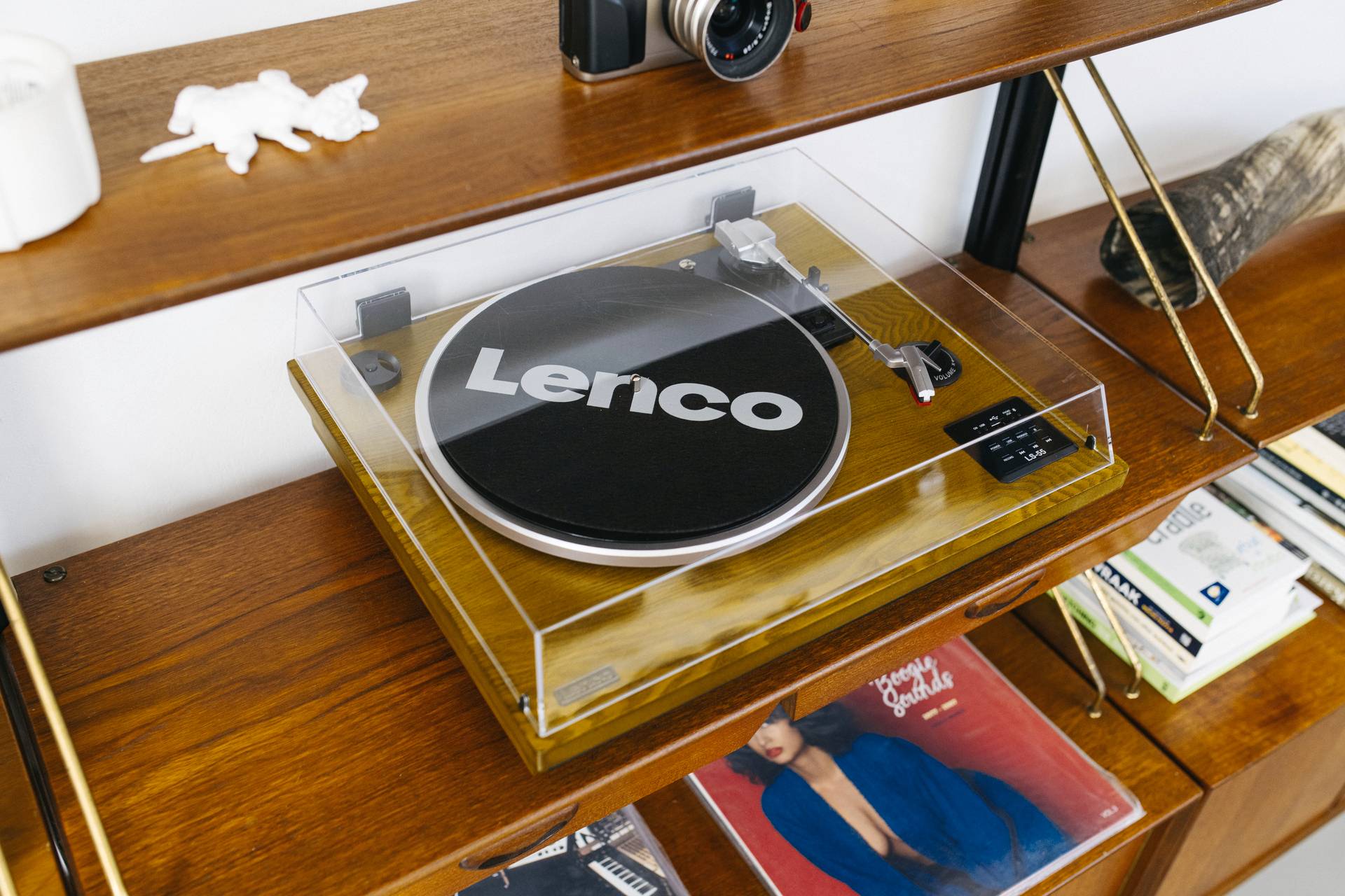 Lenco USB-Plattenspieler Riemenantrieb Braun