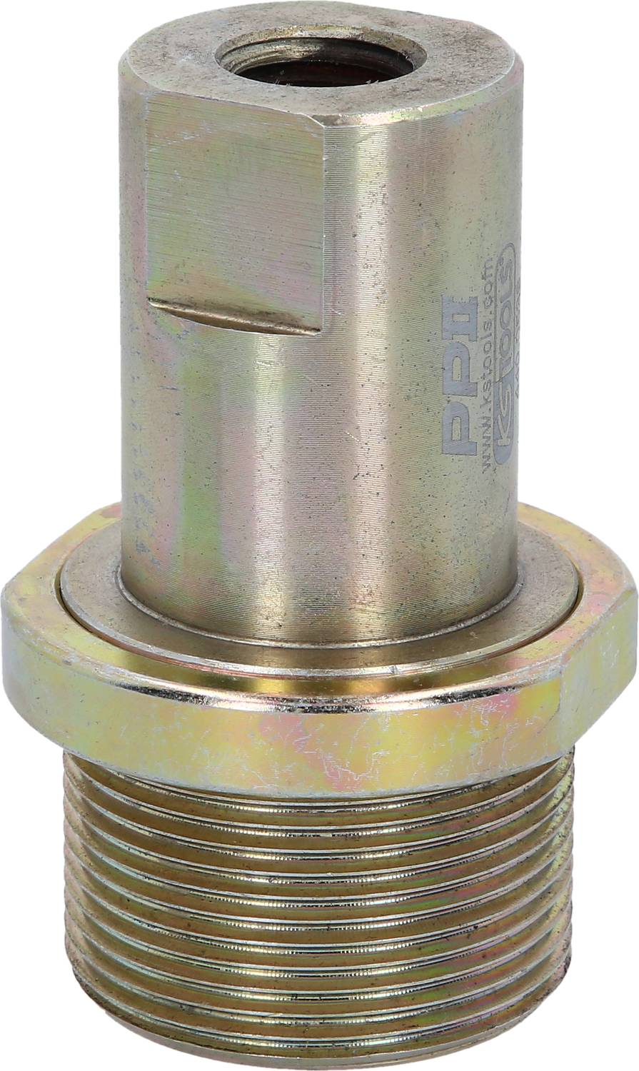 Metallischer Gewindestecker mit sechseckigem Kopf und hohlem Innenraum, verwendet für Rohrverbindungen in industriellen Anwendungen.