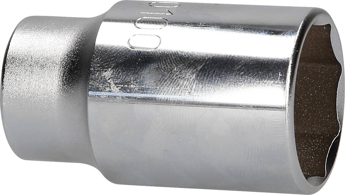 Metallstecknuss mit sechskantigem Innenprofil, auf einer Seite offen, aus glänzendem Stahl gefertigt. Geeignet für Schraubenschlüssel.