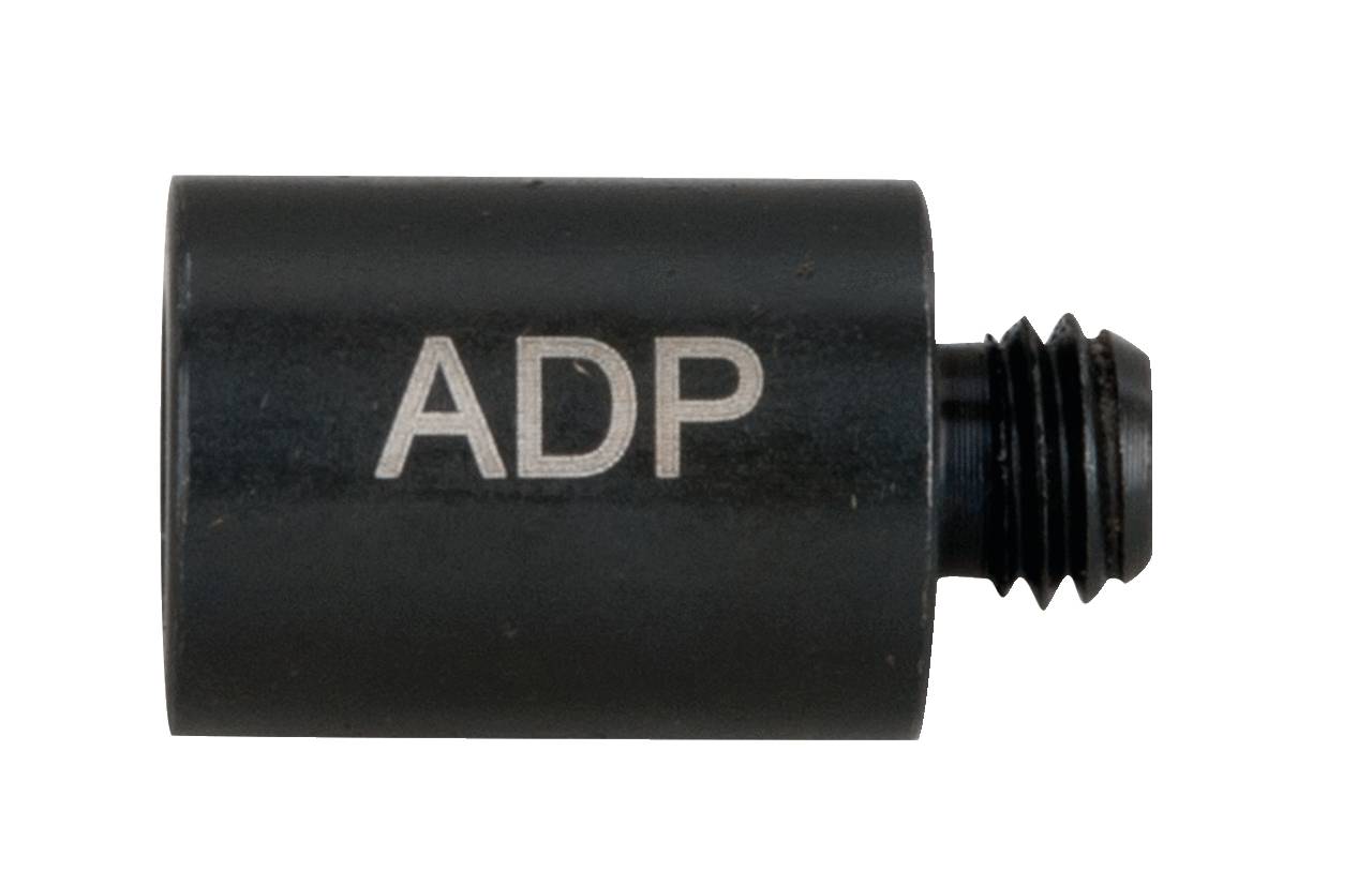 Ein schwarzer Adapter mit der Aufschrift 'ADP', geeignet zum Verbinden verschiedener Teile, mit einer Schraubverbindung auf der rechten Seite.