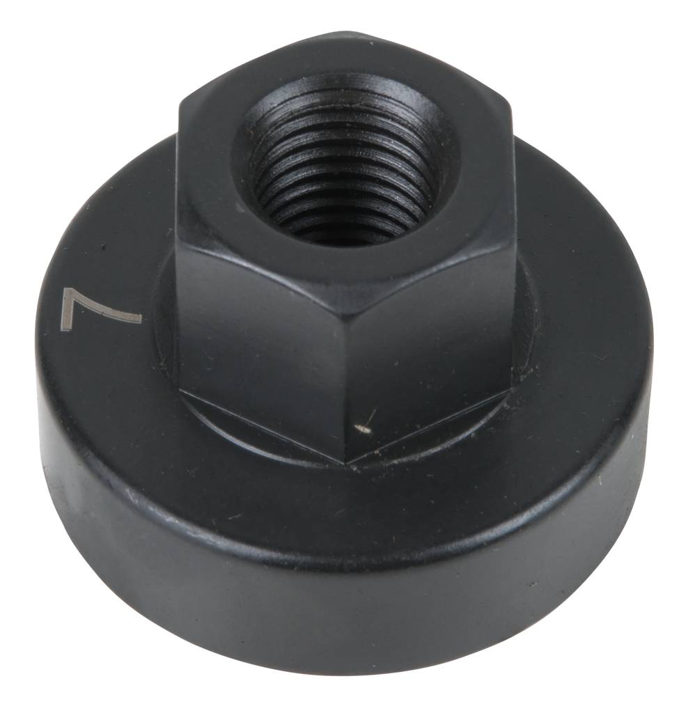 Schwarze Metallmutter mit breiter Basis, oben ein sechseckiges Gewinde. Eignet sich zum Befestigen großer Schrauben oder Bolzen.