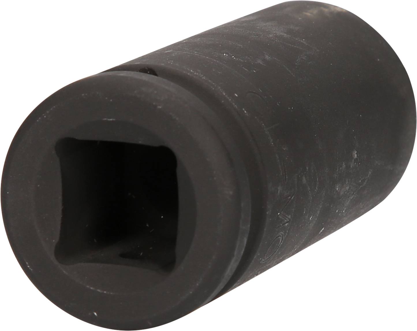 Eine schwarze Stecknuss für Werkzeug, zylindrisch mit quadratischer Öffnung; verwendet für Schraubverbindungen.