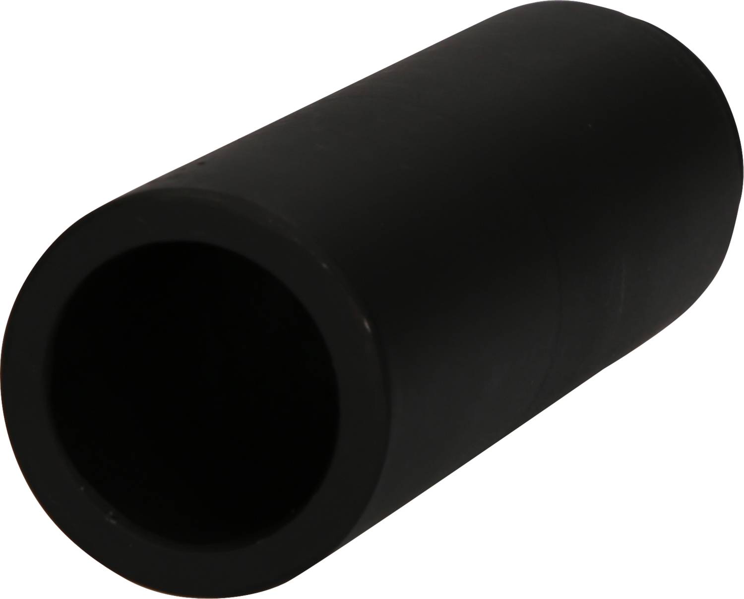 Schwarzes, zylindrisches Rohr, leicht schräg liegend, mit offenem Ende sichtbar. Geeignet für industrielle Anwendungen.