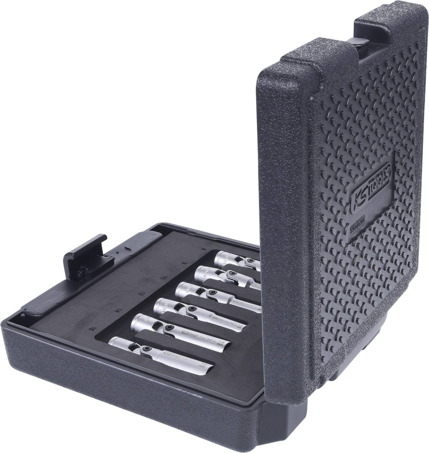 Ein offener schwarzer Werkzeugkasten mit sechs Metallbohrern in verschiedenen Größen, die ordentlich eingeordnet sind.