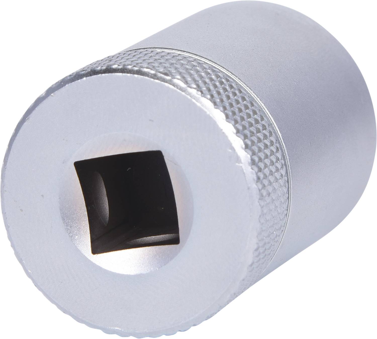 Silberfarbener Metalladapter mit quadratischer Öffnung.