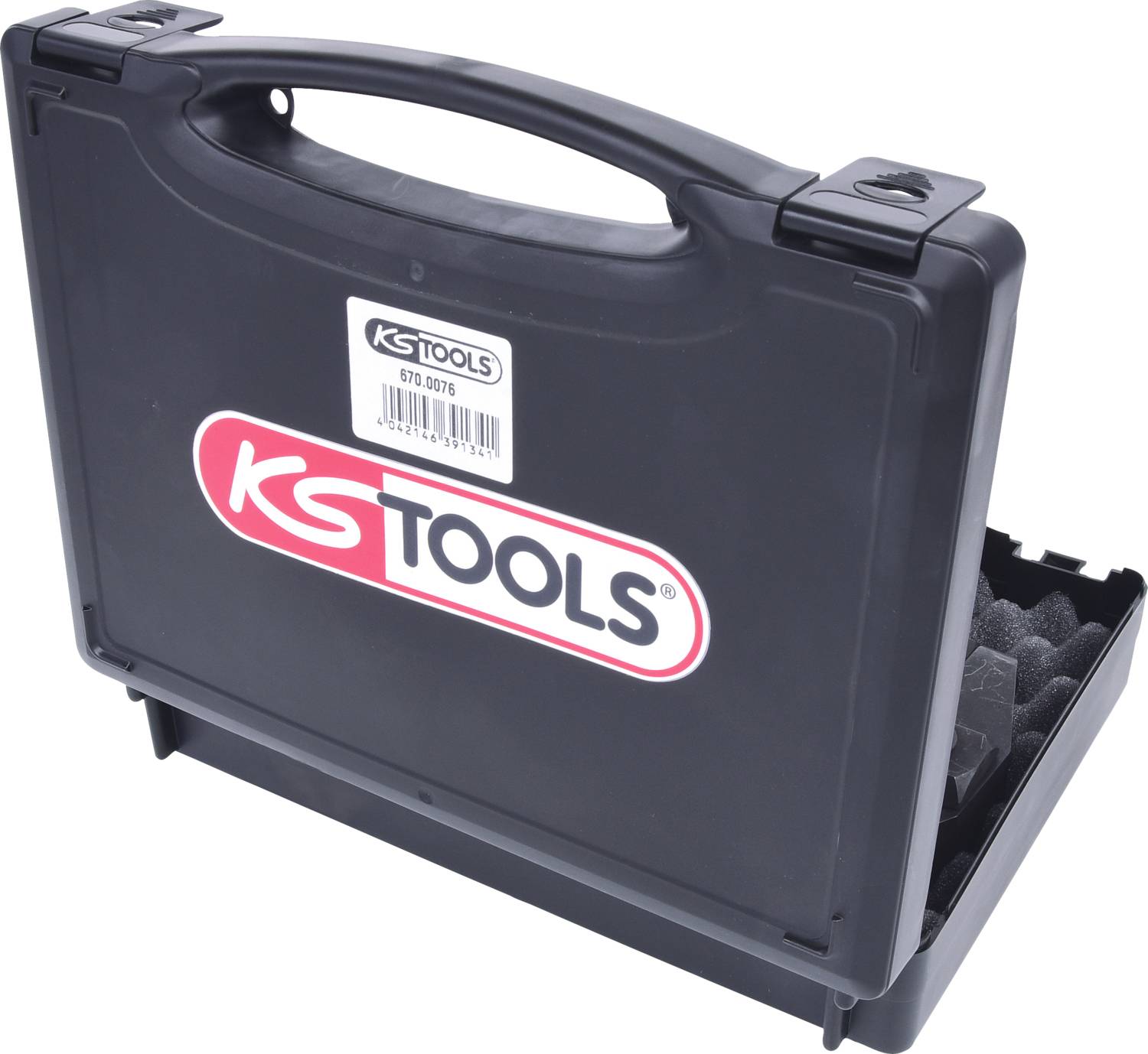 Schwarzer Kunststoffkoffer mit 'KS TOOLS' Logo, Tragegriff und Schaumstoffeinsatz. Gedacht zum Transport und Schutz von Werkzeugen.