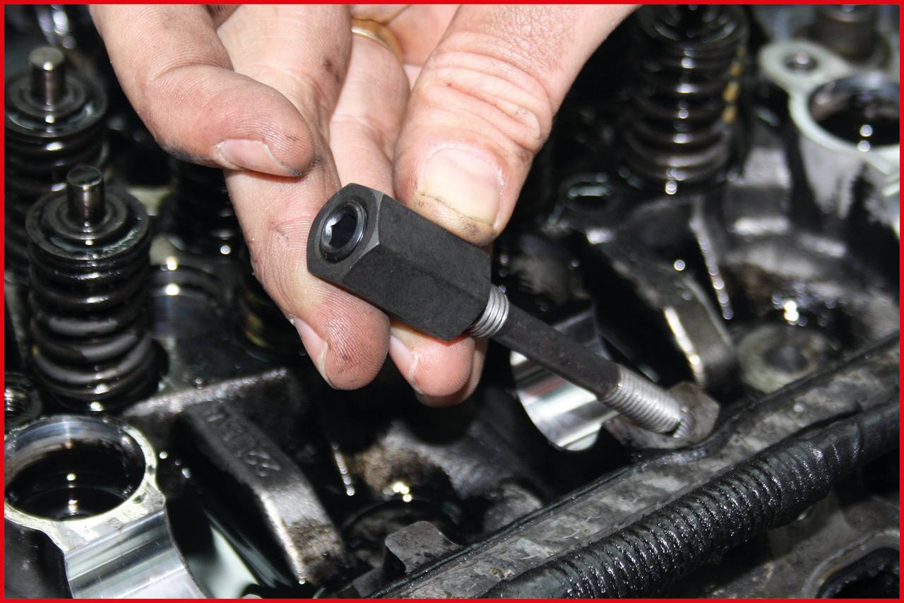 KS Tools 670.0255 Stehbolzen Aus- und Eindrehwerkzeug-Satz, 12-tlg