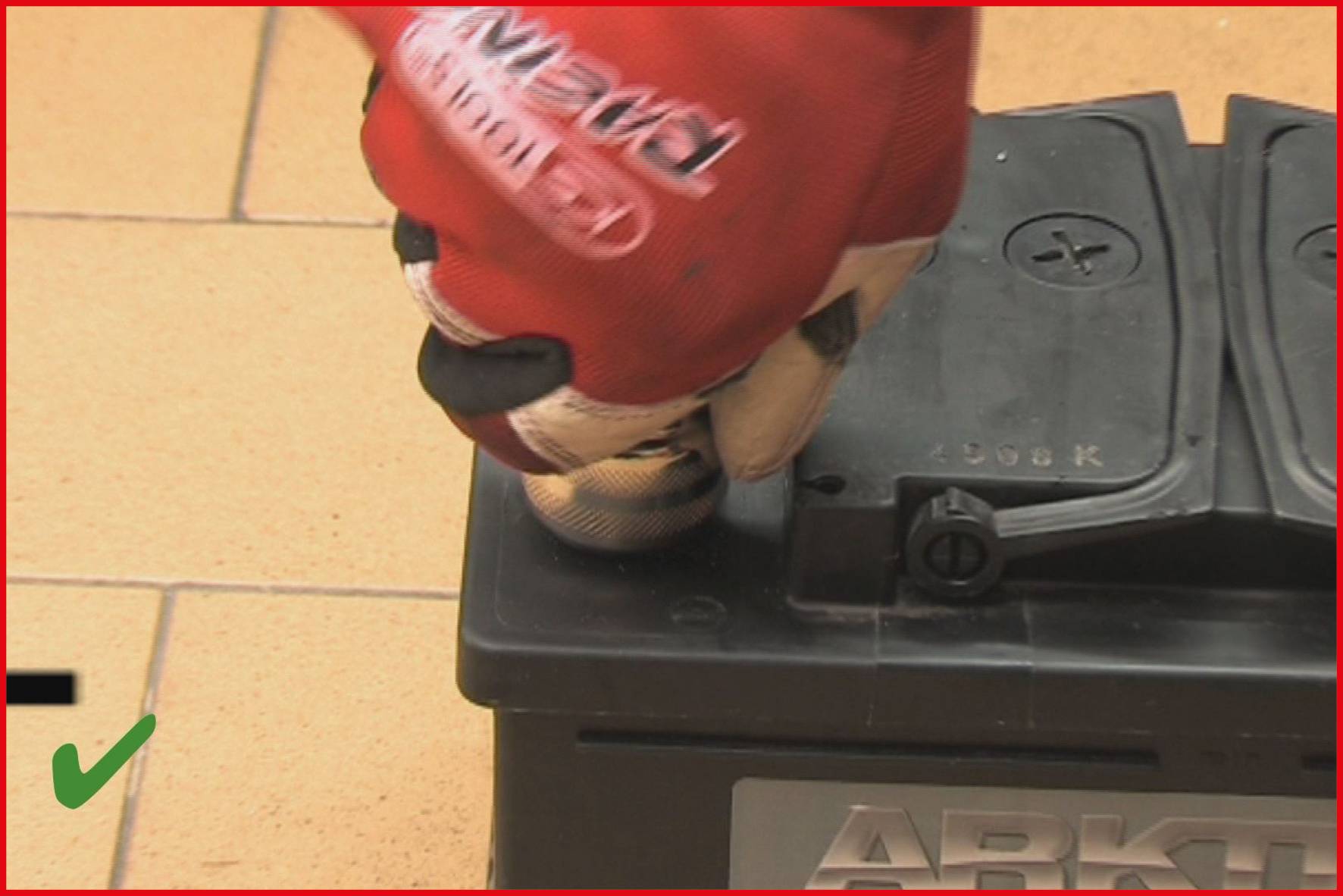 Batteriepol- und Klemmen-Reinigungsbürste, 120mm KS Tools 700.1197