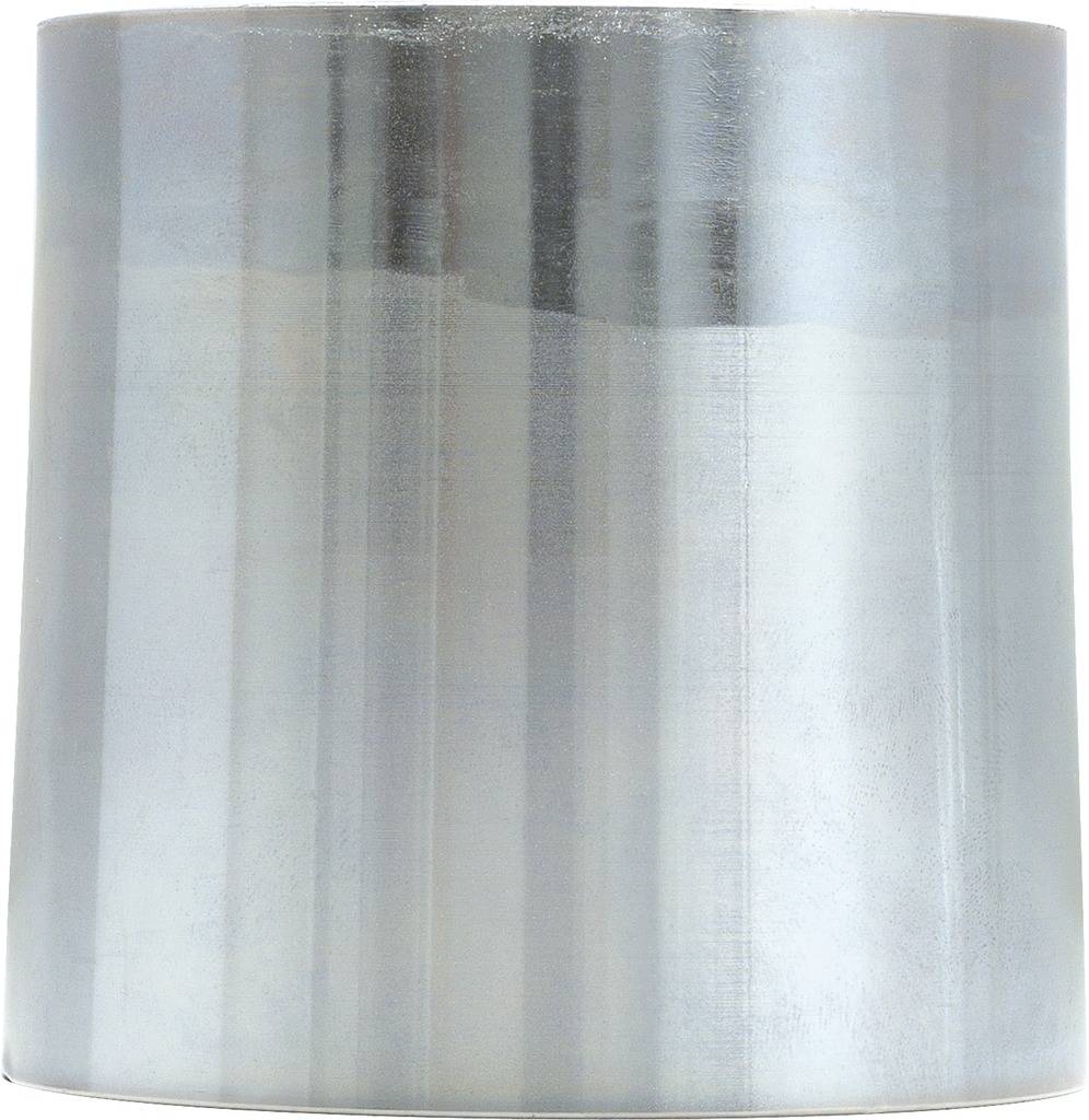 Ein metallzylindrisches Objekt mit glatter, glänzender Oberfläche vor einem neutralen Hintergrund.