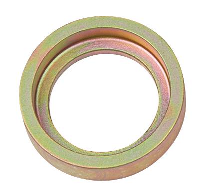 Goldener Metallring, leicht schräg fotografiert.