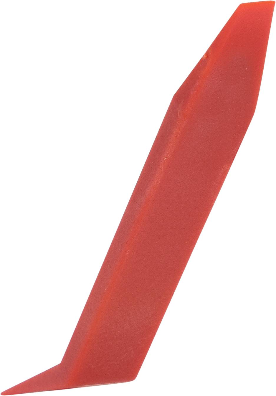 Ein roter, diagonal geneigter Keil, der als Klettergriff verwendet wird.