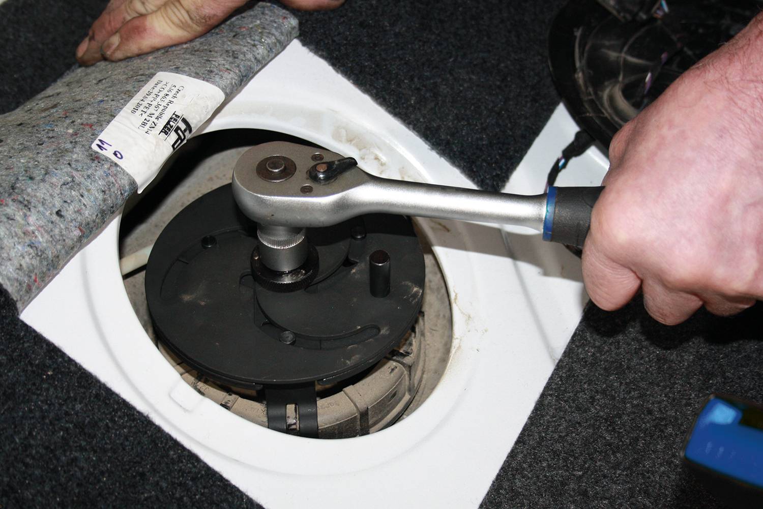 Brilliant Tools BT536006 Universal Tankgeberschlüssel