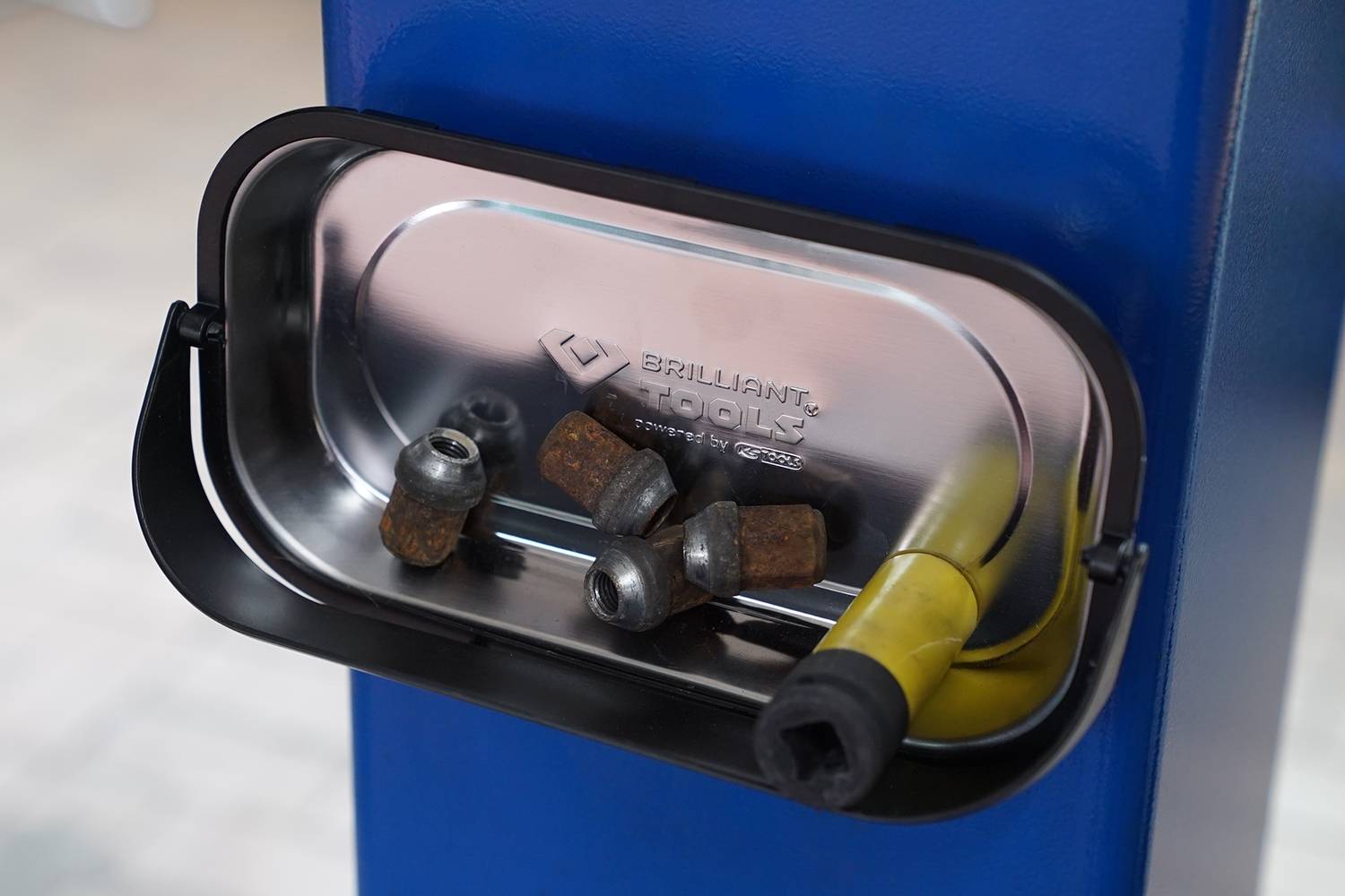 Magnetisches Tablett / Schale aus Edelstahl mit Auffangrahmen 140 x 240 mm Brilliant Tools BT691166