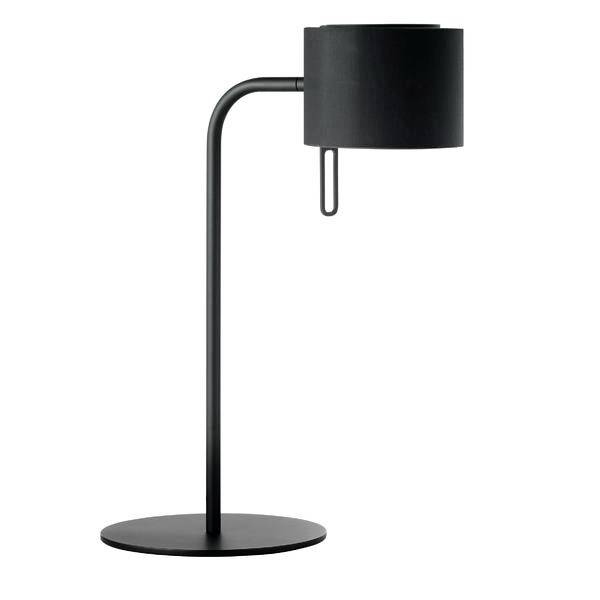 Eine schwarze Tischlampe mit zylindrischem Schirm und geschwungenem Ständer auf rundem Standfuß. Modernes Design.