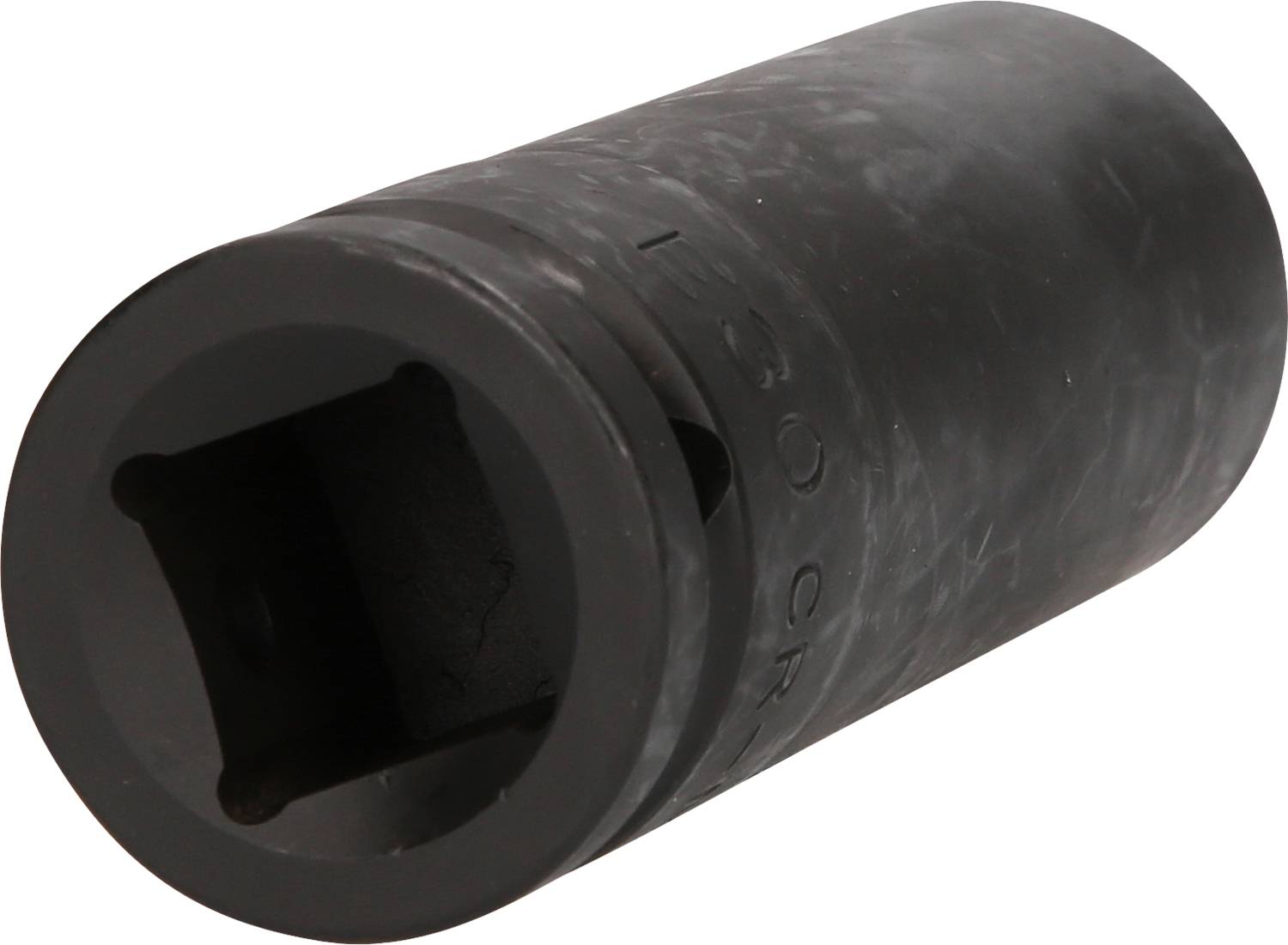 Schwarze Sechskantnuss aus Metall in zylindrischer Form mit quadratischer Öffnung und feiner Oberflächenstruktur.
