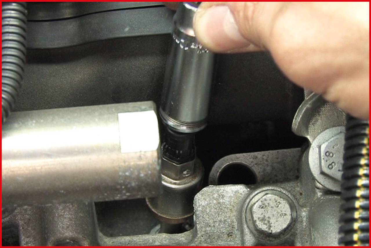 KS Tools 500.7345 PSG-Glühkerzenstecknuss SW12