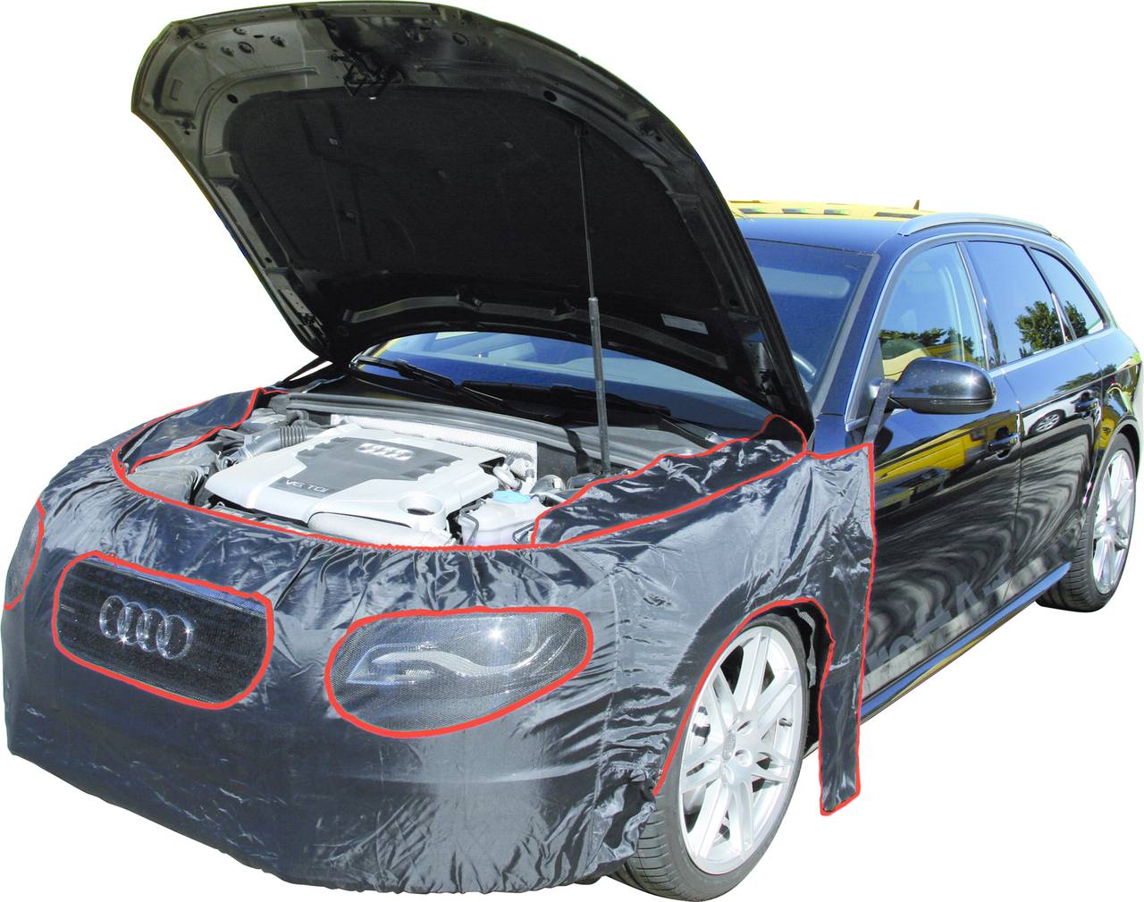 Auto mit geöffneter Motorhaube und Schutzabdeckung, die den vorderen Bereich bedeckt; schützt Lack bei Reparaturen oder Wartung.