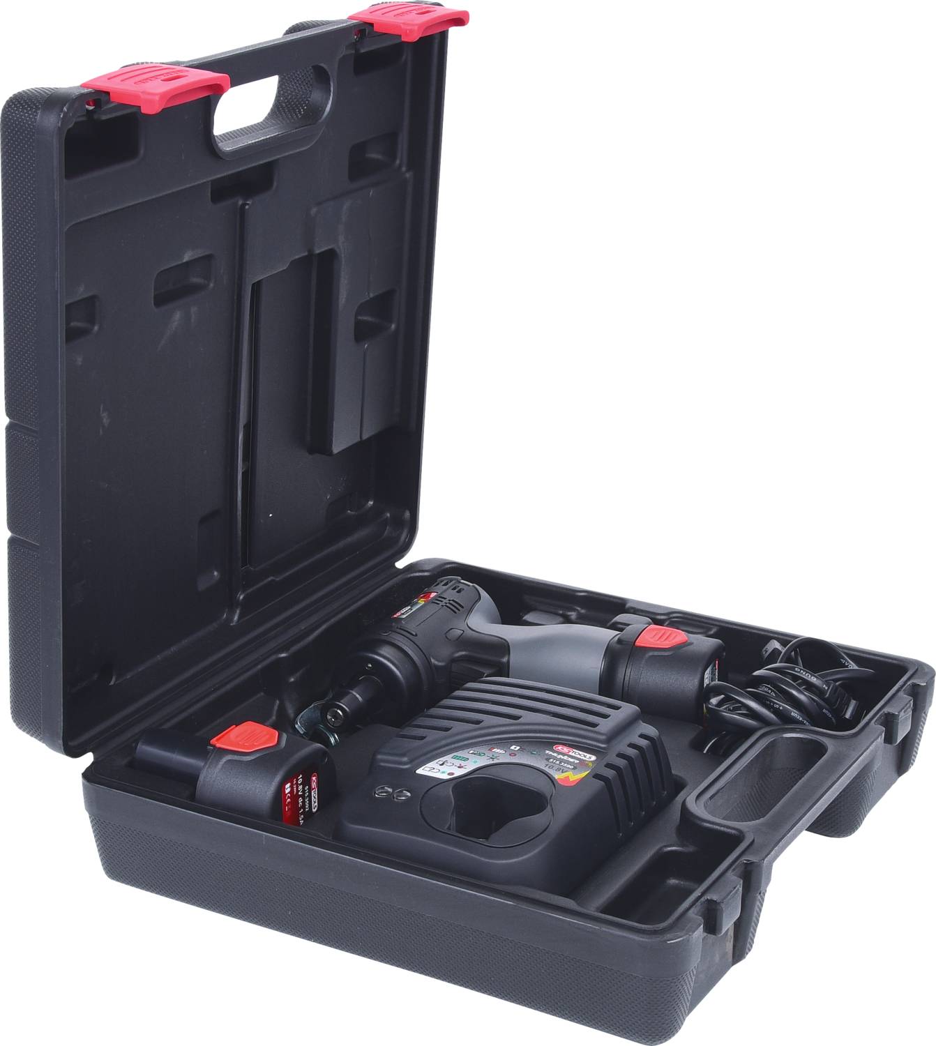 Schwarzer Werkzeugkoffer mit Bohrmaschine, zwei Batterien und Ladegerät. Bohrmaschine und Zubehör sind ordentlich platziert.