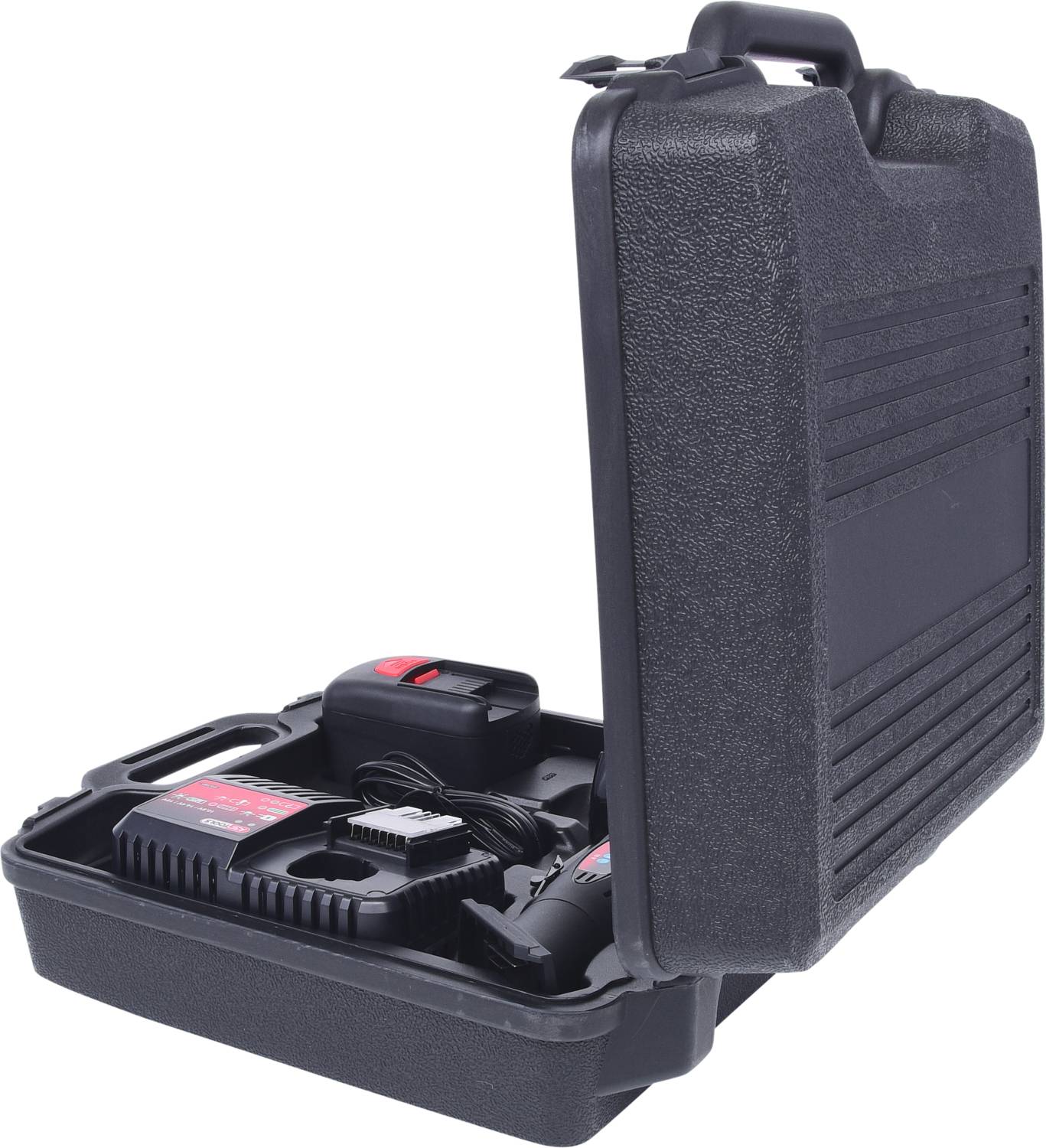 Ein offener Werkzeugkoffer mit einer Akku-Bohrmaschine, einem Ladegerät und einem Ersatzakku. Der Koffer ist schwarz und hat einen Griff.