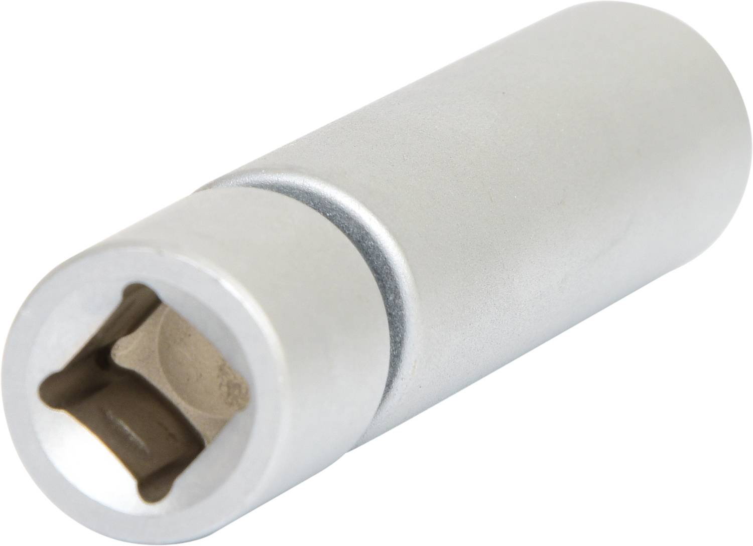 Zylinderförmiger Verlängerungsaufsatz aus Metall mit quadratischer Öffnung an einem Ende, Teil eines Werkzeugsatzes.