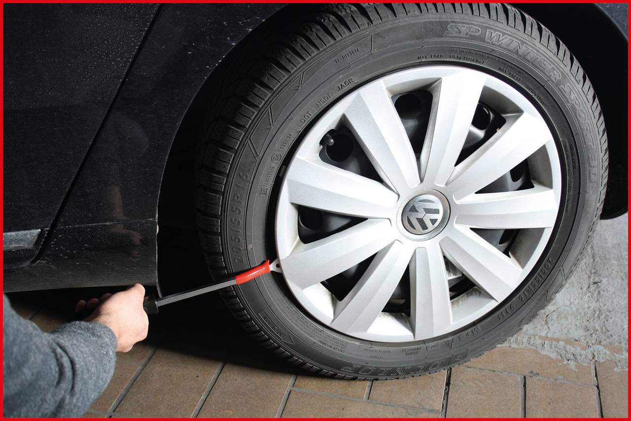 KS Tools 911.8150 Radkappenheber mit Schutzisolierung, 300mm