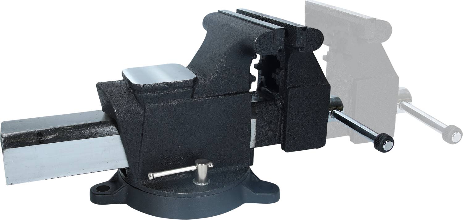 Schraubstock in geöffneter Position, aus Metall, auf Arbeitsfläche montiert. Hebelmechanismus sichtbar.