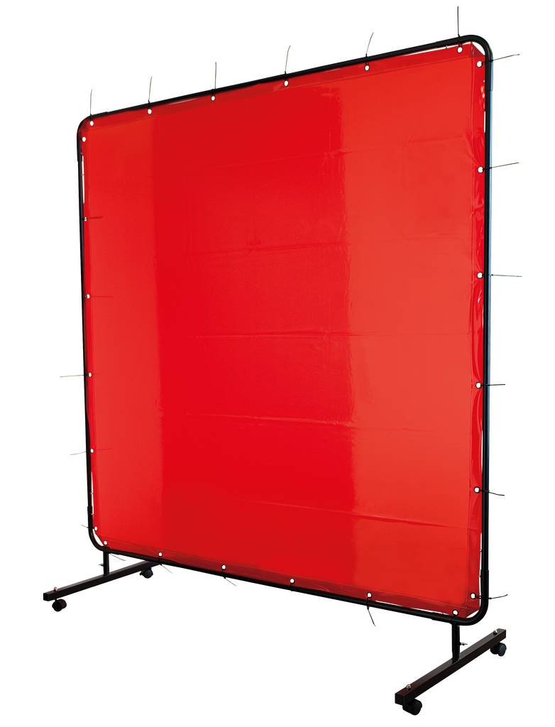 Rotes Schutzschild auf schwarzem Metallrahmen mit Rollen, verwendet zur Sicherheitsabschirmung in Arbeitsbereichen.