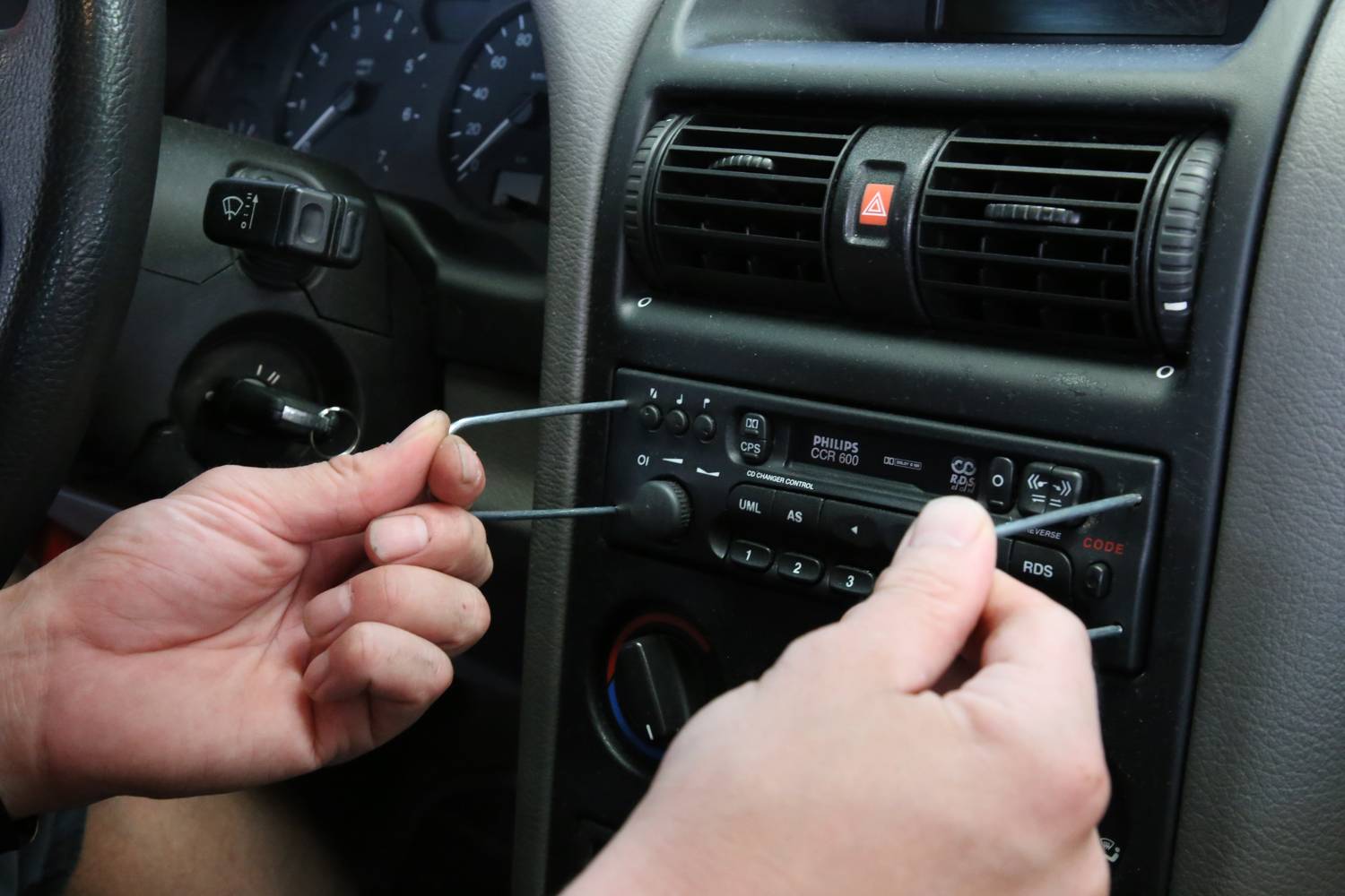 Brilliant Tools BT511200 Radio-Demontage-Satz, 20-tlg