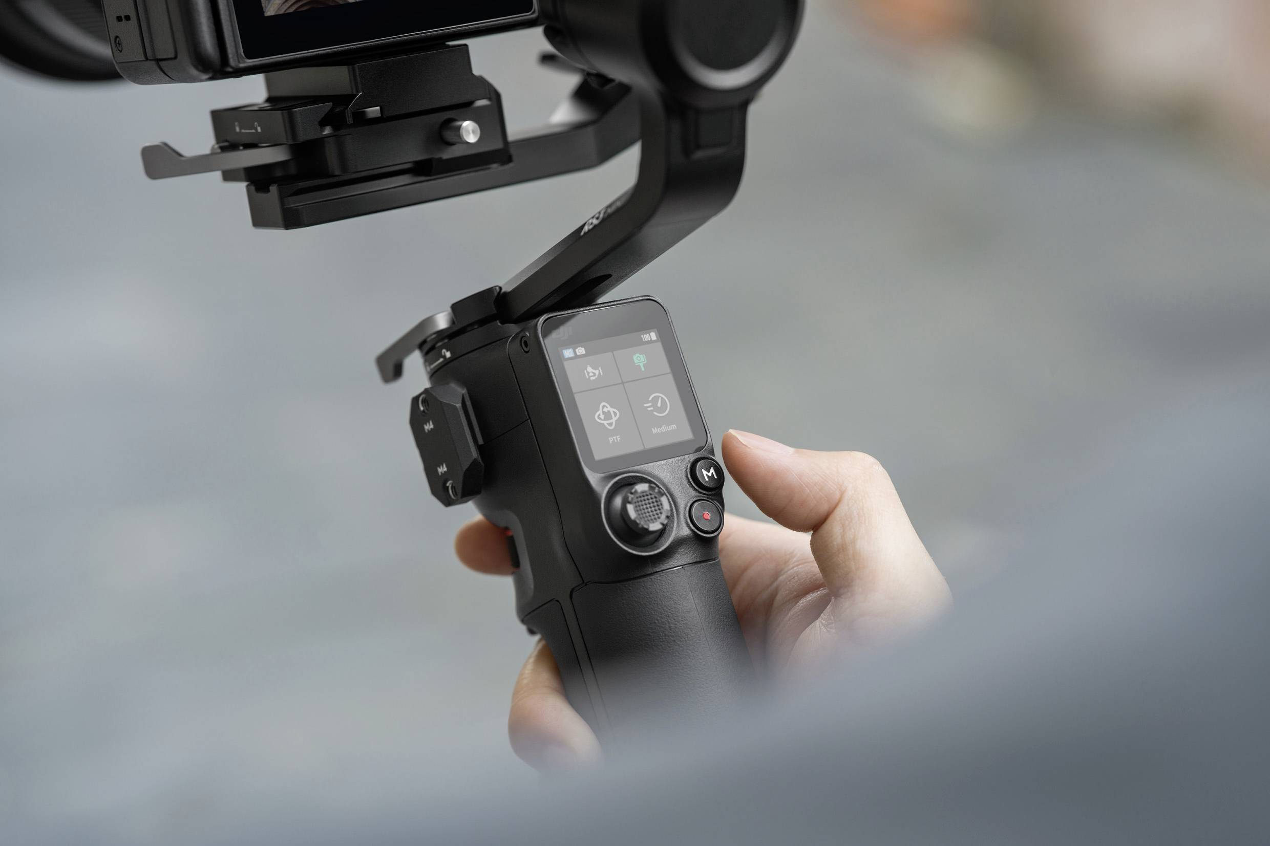 DJI RS 3 Mini Gimbal elektrisch 1/4 Zoll Schwarz 3D-Neiger Belastbar bis 2 kg