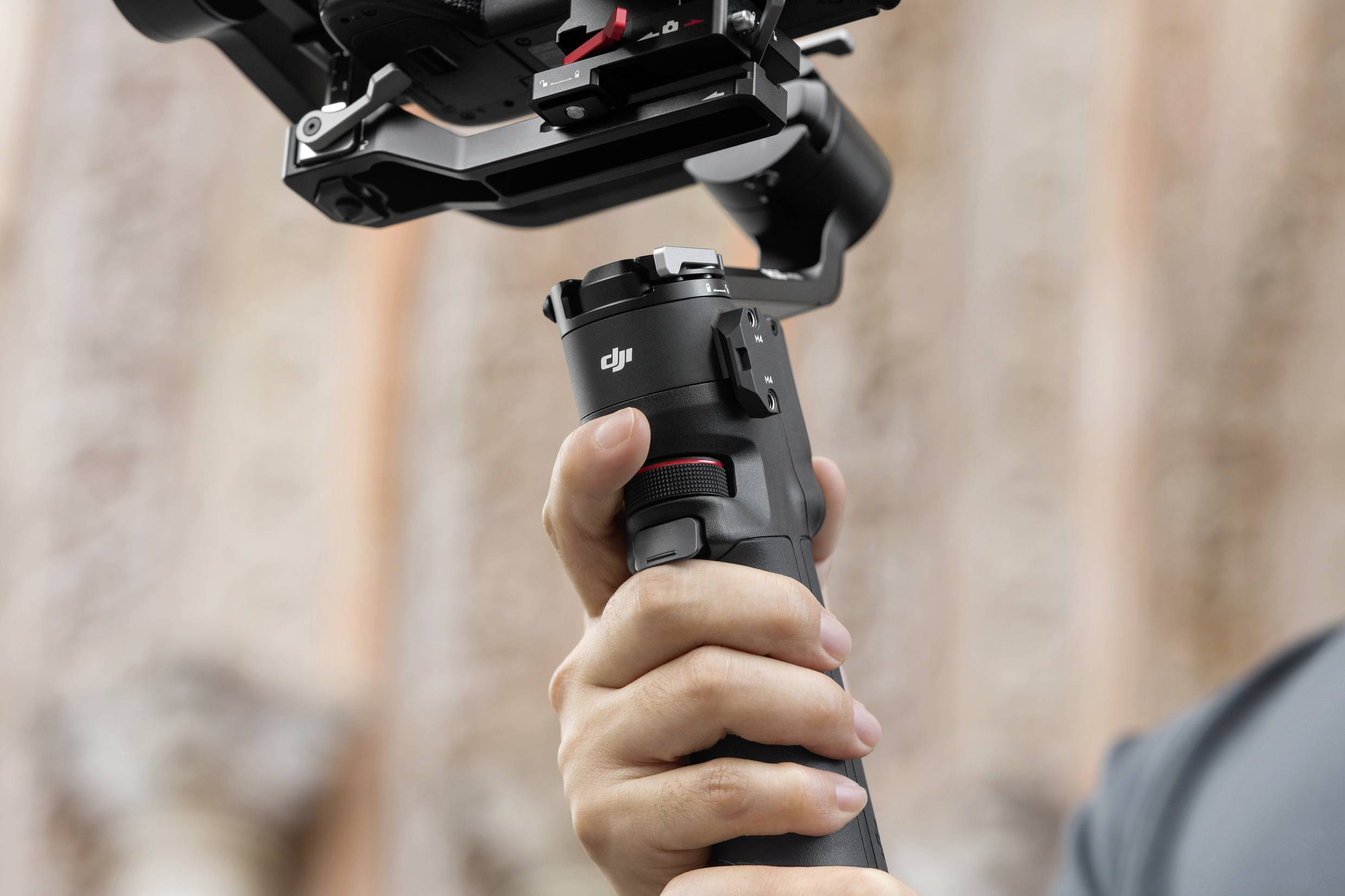 DJI RS 3 Mini Gimbal elektrisch 1/4 Zoll Schwarz 3D-Neiger Belastbar bis 2 kg