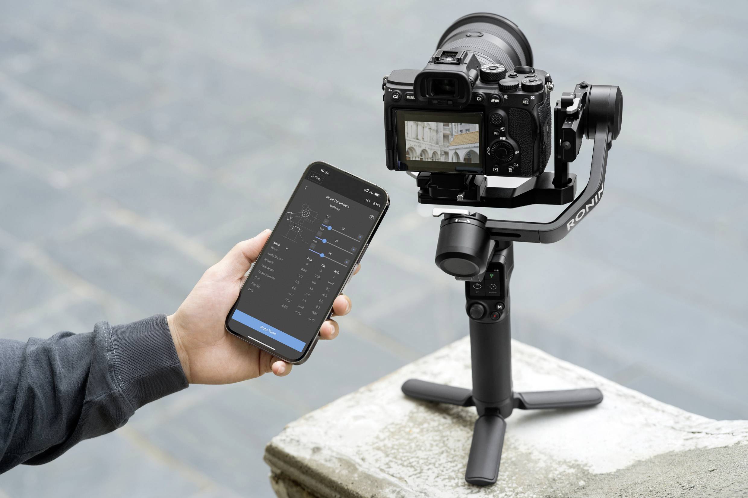 DJI RS 3 Mini Gimbal elektrisch 1/4 Zoll Schwarz 3D-Neiger Belastbar bis 2 kg
