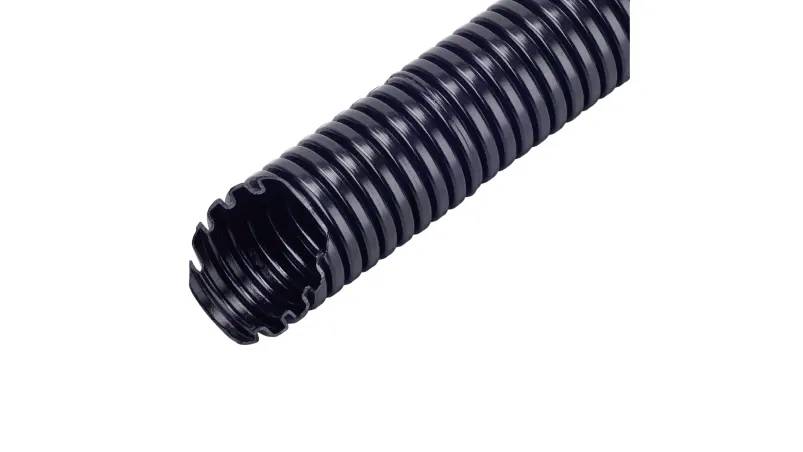 Schwarzes, flexibles Wellrohr aus Kunststoff, das zur Kabeldurchführung oder zum Schutz von Leitungen genutzt wird.