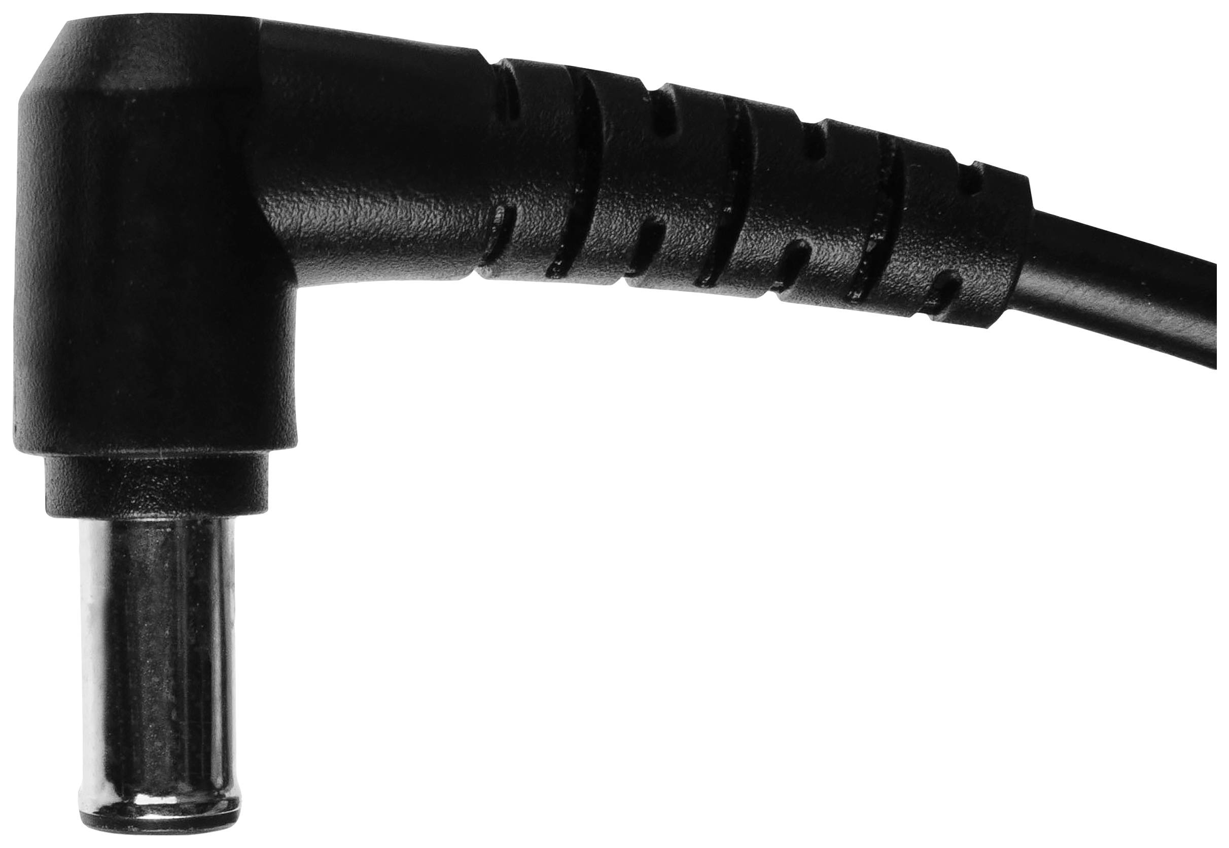 Schwarzer Winkel-Gleichstromstecker mit geriffeltem Griff und Kabel.