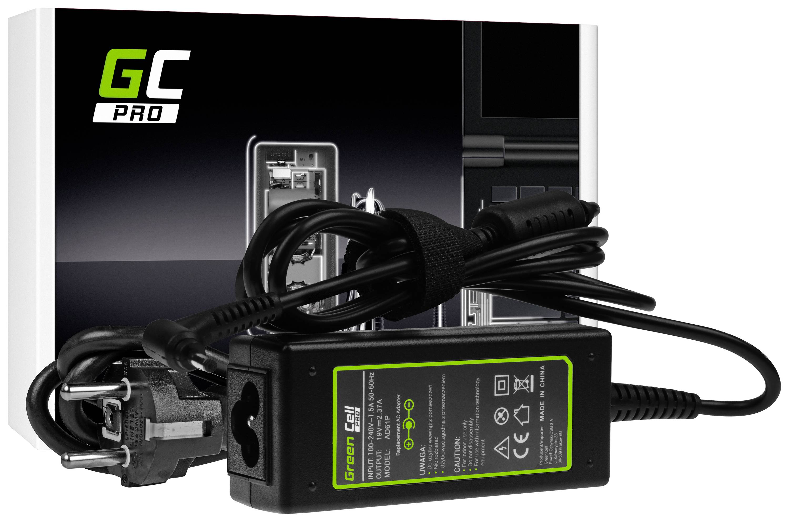 'Netzteil GC Pro' abgebildet mit Kabel und Verpackung. Adapter für elektronische Geräte, Steckertyp EU. Aufschrift: technische Spezifikationen.