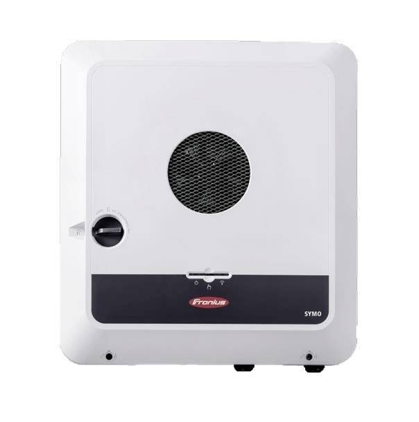 Ein weißer elektrischer Wechselrichter mit Lüftung und Markenlogo 'Fronius SYMO' vorne, verwendet zur Umwandlung von Gleichstrom in Wechselstrom.