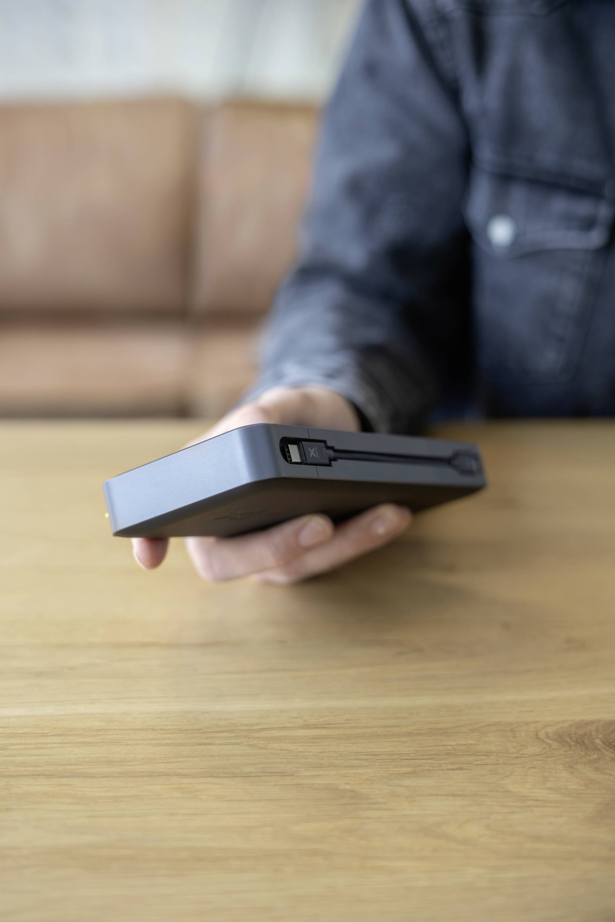 Xtorm by A-Solar XB401 Powerbank 24000 mAh Li-Ion USB-C® Schwarz