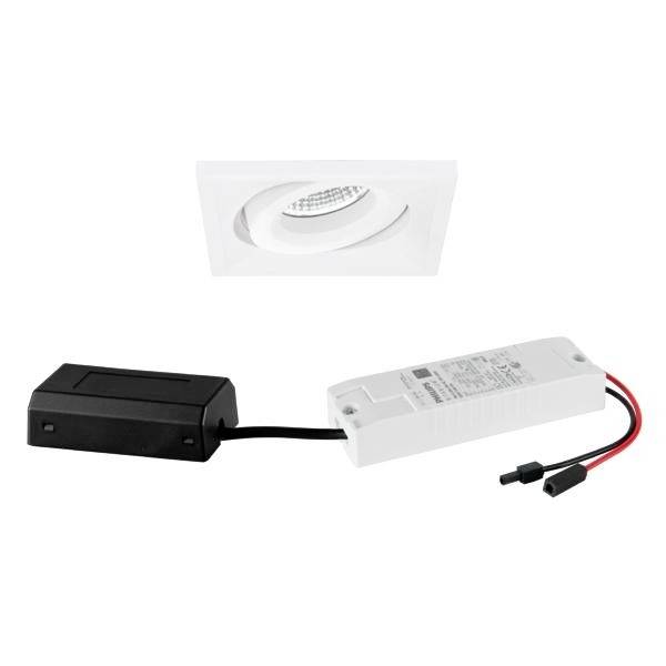 Ein LED-Einbaustrahler in Weiß mit einem schwarzen und einem weißen Anschlusskasten, verbunden durch ein kurzes Kabel.